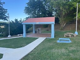 Ocean View 2 Bed 1 Bath 2 Parkings Pool