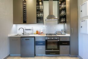 Bali and Eva Midlands