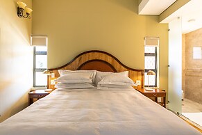 Bali and Eva Midlands