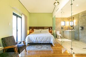 Bali and Eva Midlands