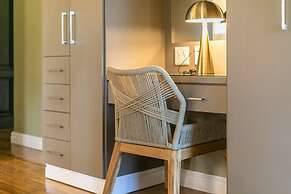 Bali and Eva Midlands