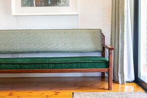 Bali and Eva Midlands