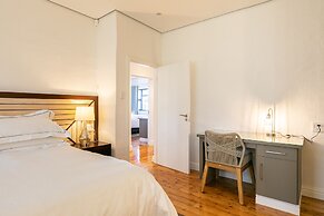 Bali and Eva Midlands