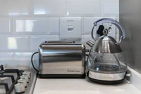 Bali and Eva Midlands