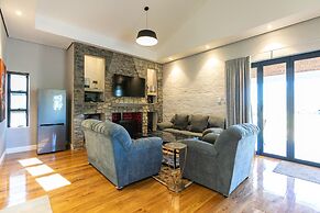 Bali and Eva Midlands