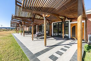 Bali and Eva Midlands