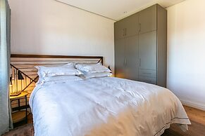 Bali and Eva Midlands