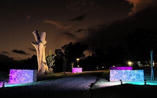 Bali and Eva Midlands