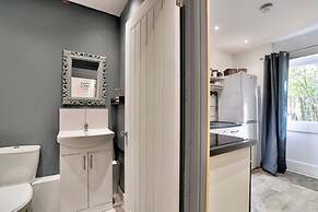 Cozy Guest Lodge With a Large Secluded Garden