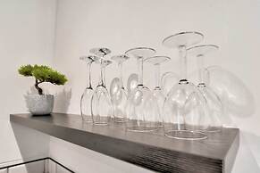 Cozy Guest Lodge With a Large Secluded Garden