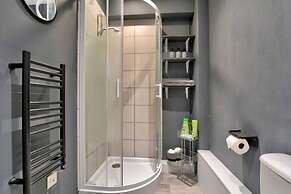 Cozy Guest Lodge With a Large Secluded Garden