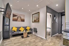 Cozy Guest Lodge With a Large Secluded Garden