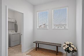 Beautiful Spacious 3-bed Condo Champions Gate