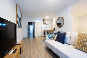 Lovely 1BR Apt in Bicton With Backyard and Parking