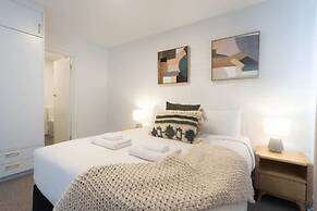 Lovely 1BR Apt in Bicton With Backyard and Parking