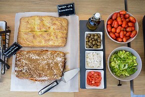 Eloque Simple living space