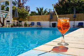 Eloque Simple living space