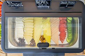 Eloque Simple living space