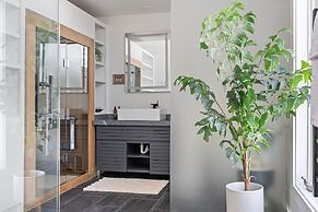 Urban Treehaus