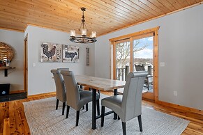 Maple Lake Chalet