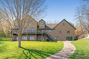 Maple Lake Chalet