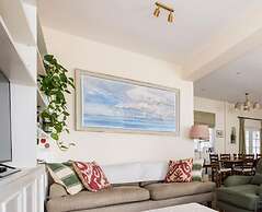 Traditional Treasure 3 BR Home Hyde Park