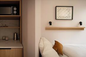 Bob W London Olympia