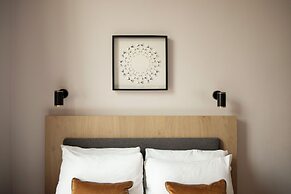 Bob W London Olympia