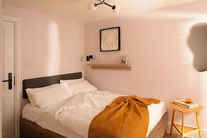 Bob W London Olympia