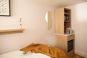 Bob W London Olympia