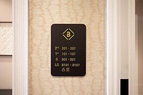 Bob W London Olympia