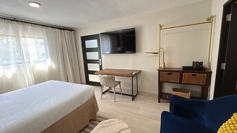 Metro Art Hotel