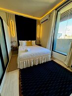 Metro Art Hotel