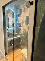 Metro Art Hotel