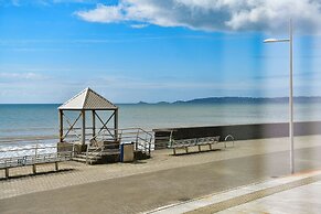 Just Stay Wales - Meridian Bay