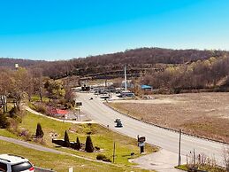 FairBridge Inn Express Renfro Valley