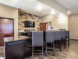 Cobblestone Hotel & Suites - Rhinelander