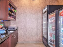 Cobblestone Hotel & Suites - Rhinelander