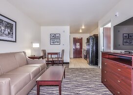 Cobblestone Hotel & Suites - Rhinelander