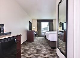 Cobblestone Hotel & Suites - Rhinelander