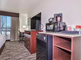 Cobblestone Hotel & Suites - Rhinelander