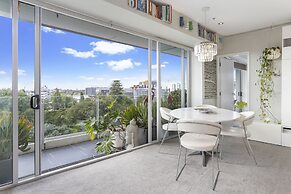 Urban Serenity near Albert Park