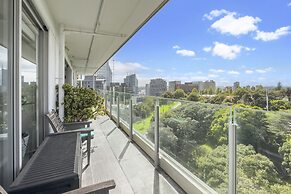 Urban Serenity near Albert Park