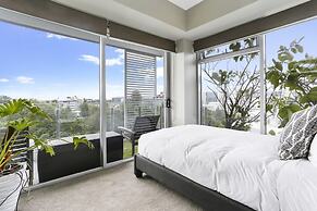 Urban Serenity near Albert Park