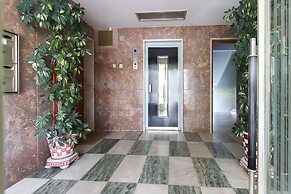 Olivais Balcony by Homing