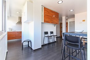 Olivais Balcony by Homing