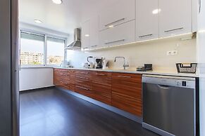 Olivais Balcony by Homing