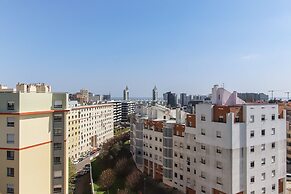 Olivais Balcony by Homing