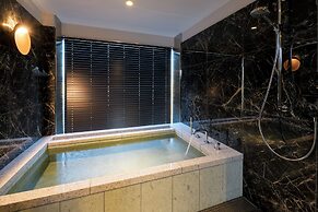 ReLabo-Medical Spa&Stay-