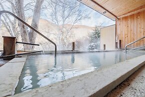 Shigakogen Milky Hot Spring Keikokunoyu